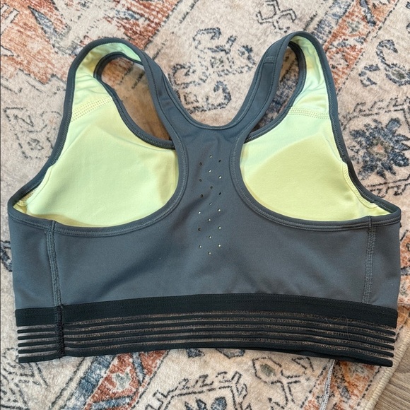 Nike Women's Charcoal and Black Sports Bra size Large - Picture 3 of 6
